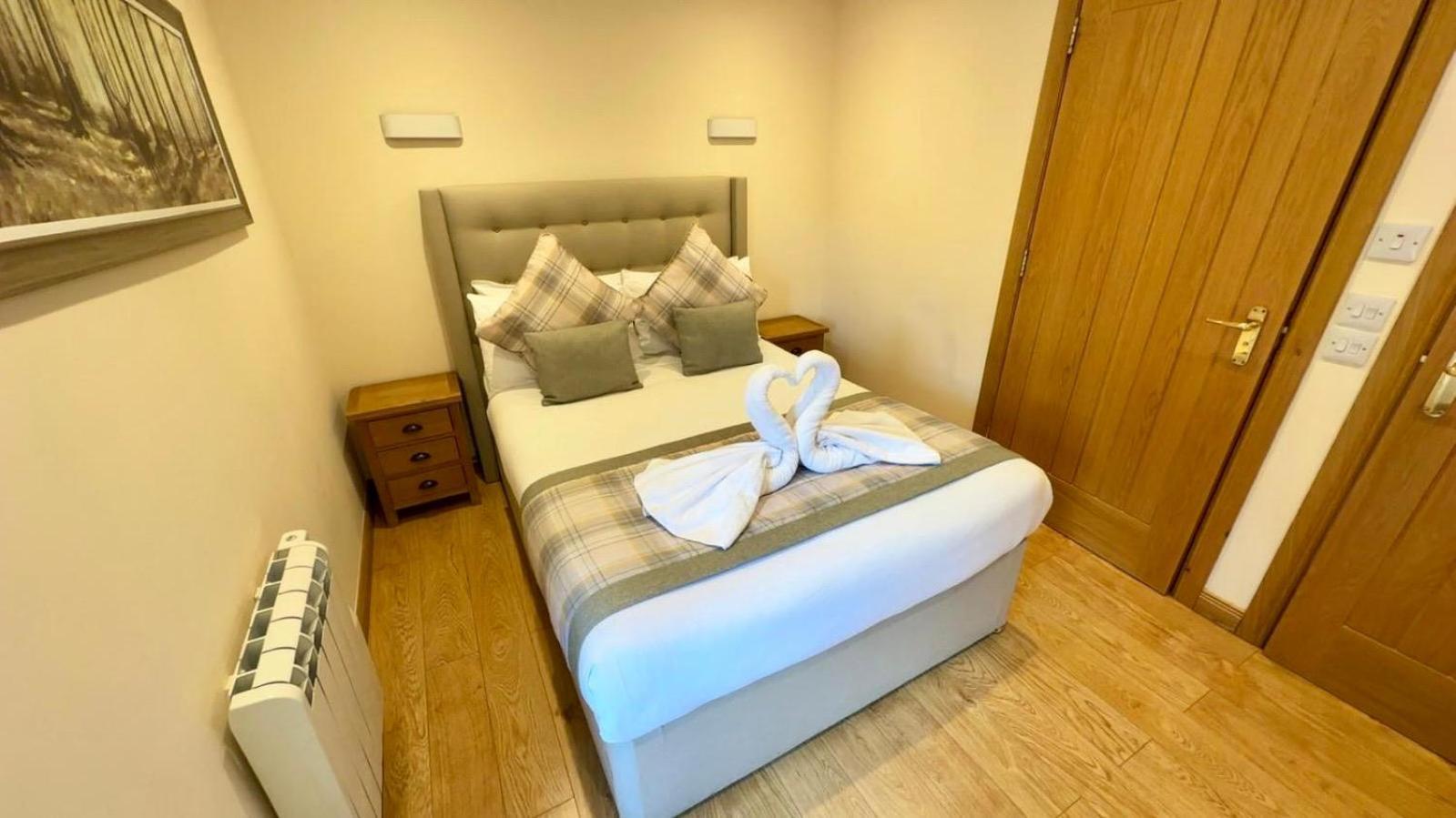 Waverley Inn Holiday Apartments Инвернесс Экстерьер фото