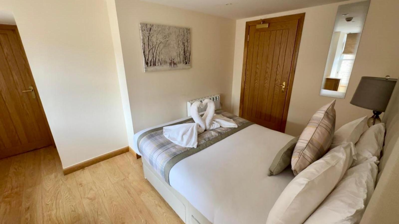 Waverley Inn Holiday Apartments Инвернесс Экстерьер фото