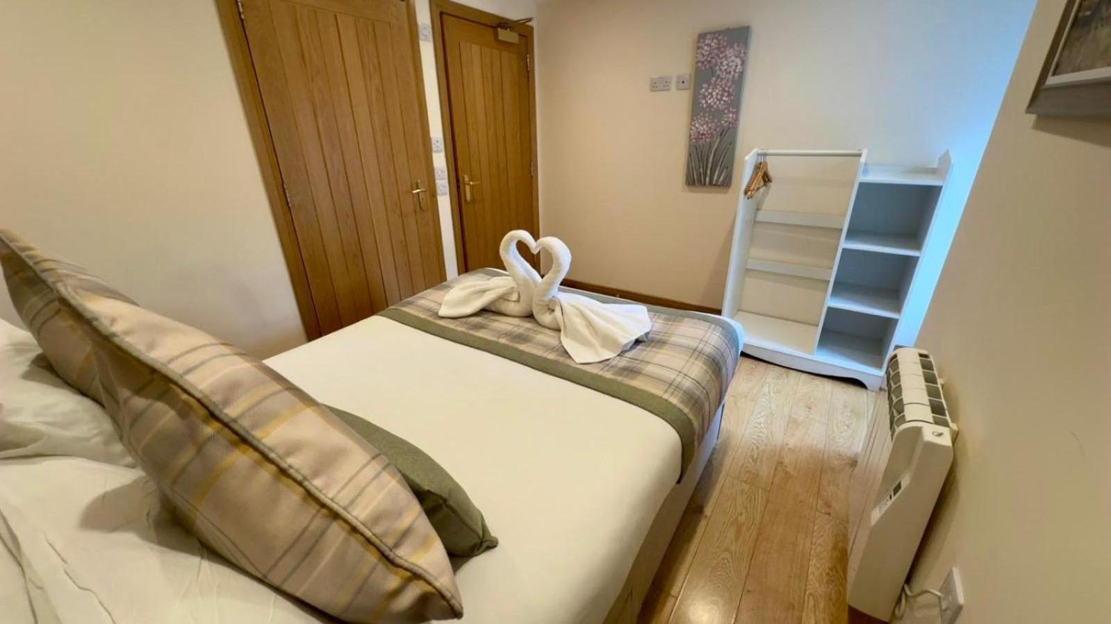 Waverley Inn Holiday Apartments Инвернесс Экстерьер фото